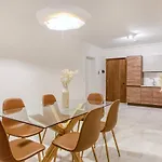 Διαμέρισμα A Beautiful, Brand New 2br In St Pauls By 360 Estates Σεντ Πόλς Μπέι