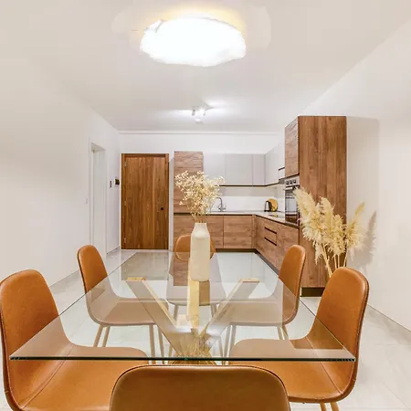 A Beautiful, Brand New 2br In St Pauls By 360 Estates Apartment *